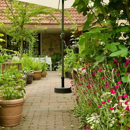 Theetuin En B & B 'De Theetuin' Wijckel エクステリア 写真
